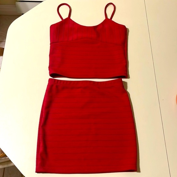 ❤️ 🆕 CHERYL CREATIONS Kids Bandage Crop Top & Skirt Set Size XL - Picture 3 of 5